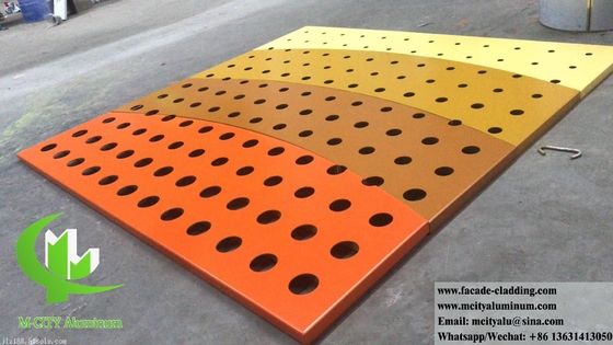 Perforeren van aluminium bekledingspaneel solide splinter gebogen panelen voor gebouw gevelsysteem