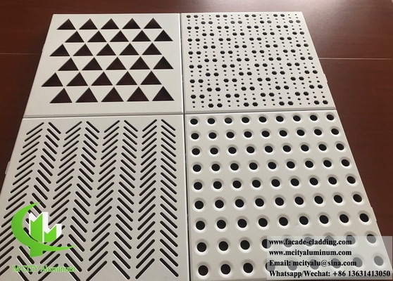 Holle metalen wandbekleding met een plat aluminiumpaneel voor gebouw gevelplafond decoratie