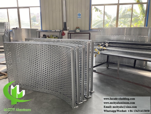 Gekrompen metalen bekleding Aluminiumplaat geperforeerde panelen voor wandbekleding gevelsysteem