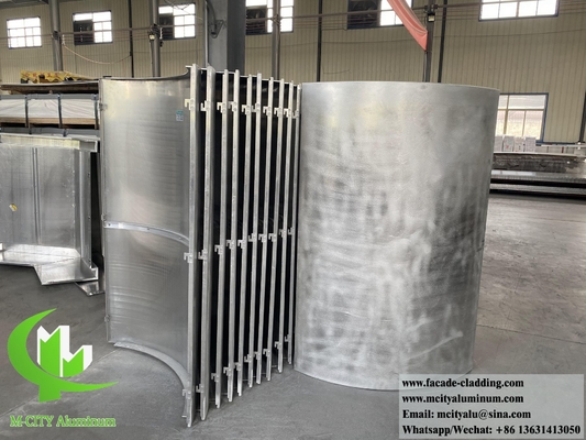 Architectonische metaalbekleding voor aluminiumplaten van kolommen van 3,0 mm met LED-verlichting