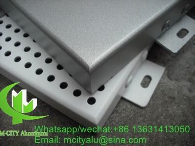 Goede prijs Op maat gemaakte poedergecoate aluminium bekleding met geperforeerd gat voor gevelgordijn online