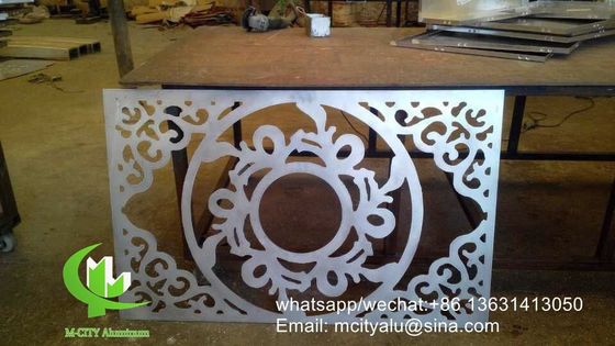 Goede prijs Poedergecoat geperforeerd aluminiumpaneel met aangepaste patronen voor gevelbekleding in 1000x2000mm online