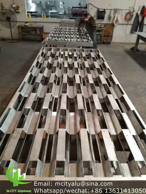 Goede prijs 2,5 mm dikke gepoedercoate aluminium gevelpaneel met aangepaste patronen voor gordijngeveldecoratie online