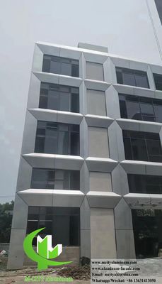 Goede prijs Poedergecoat aluminium gevelbekleding met aanpasbare RAL-kleuren voor weerbestendige gebouwexterieurs online