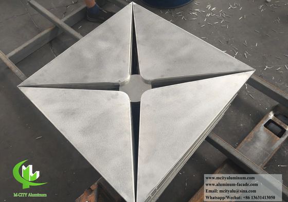 Goede prijs 3D-metalen bekledingspanelen voor decoratie van gevelplafonds online